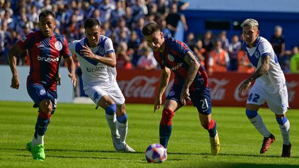 Nhận định San Lorenzo vs Velez Sarsfield 7h10 ngày 7/8 (Cúp QG Argentina 2024). Hãy đến F8BET cá cược bóng đá .